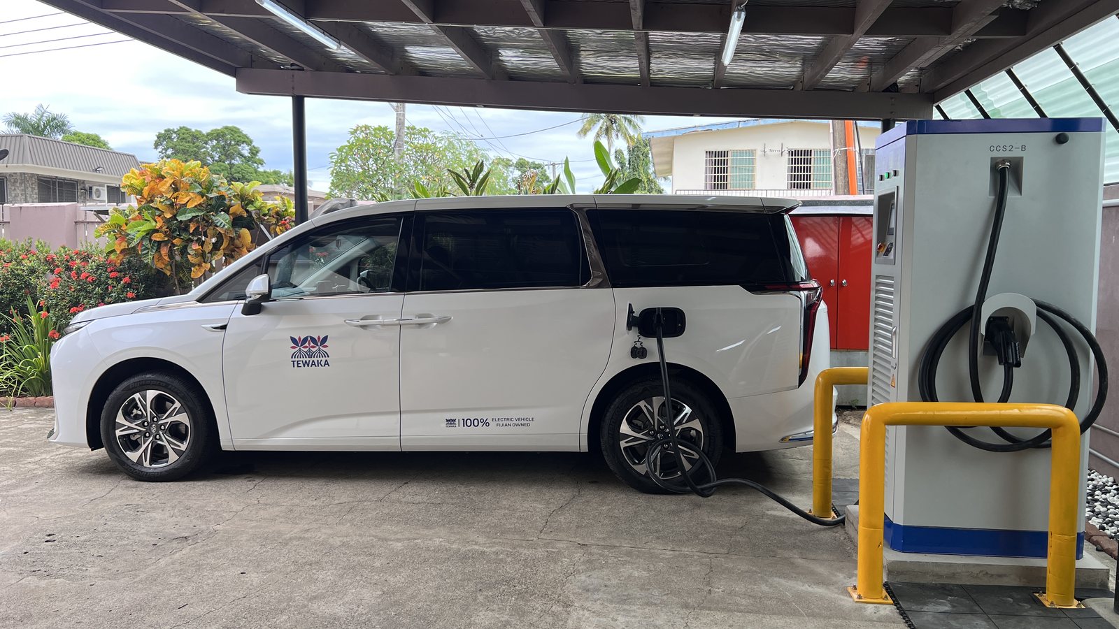 Tewaka Transfers EV fast charging by Solar Hub Fiji